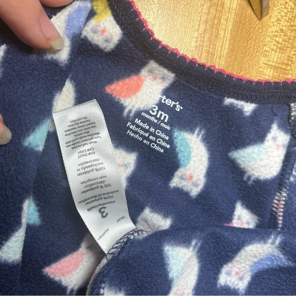 Assorted baby girls Pajamas/onesies Bundle - Picture 5 of 16